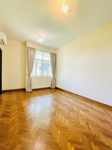 112 Holland Road photo 5