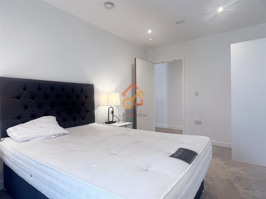 Additional image 10 of 2 bed flat to rentFifty5Ive, 55 Queen Street, Salford M3