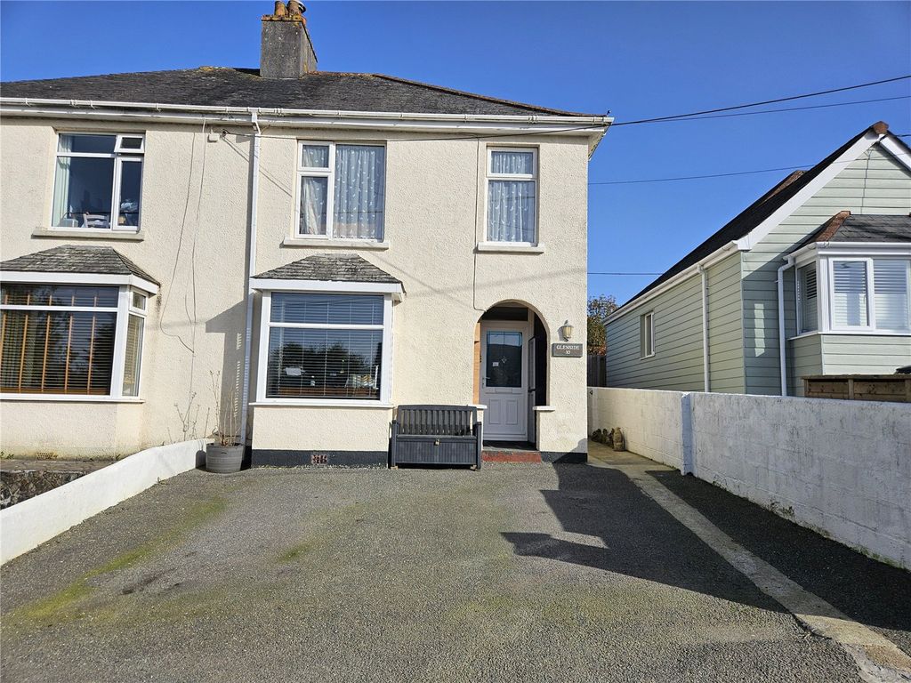 3 bed semi-detached house for saleNew Park, Wadebridge, Cornwall PL27