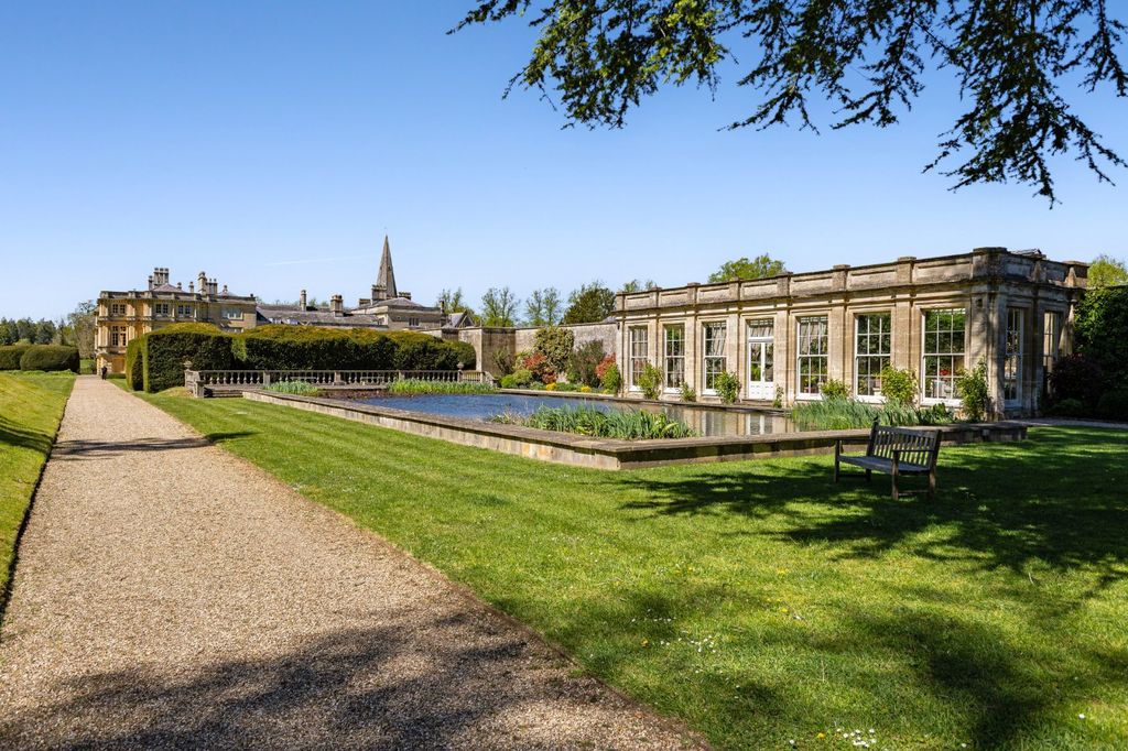 Additional image 2 of 3 bed flat for saleSherborne, Cheltenham, Gloucestershire GL54