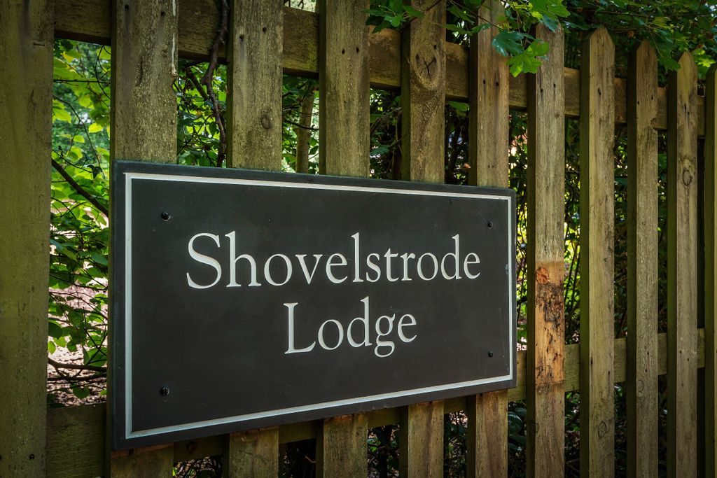 Additional image 52 of 4 bed detached house to rentShovelstrode Lodge, Shovelstrode Lane, East Grinstead RH19