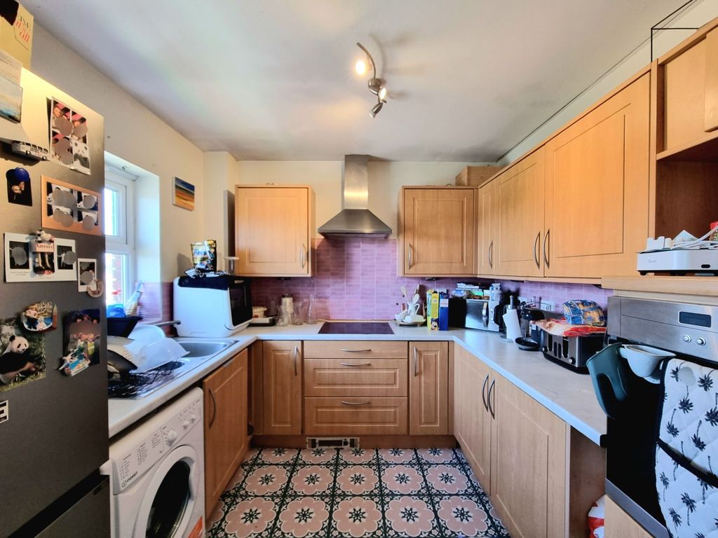 Additional image 3 of 2 bed flat for saleMaes Dewi Pritchard, Brackla CF31