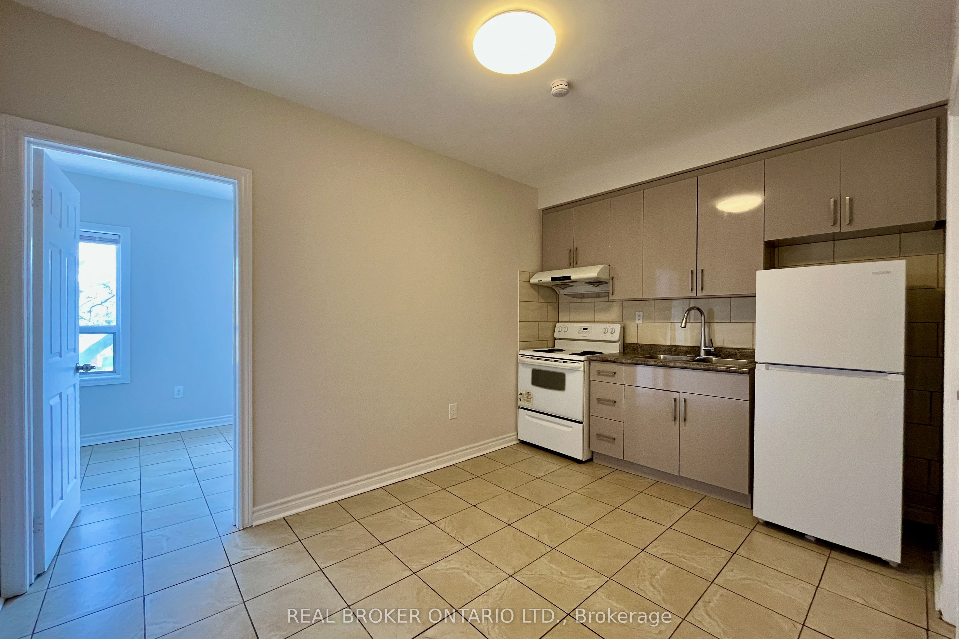 Additional image 3 of 1-1228 Danforth Avenue, Toronto, ON, M4J 1M6