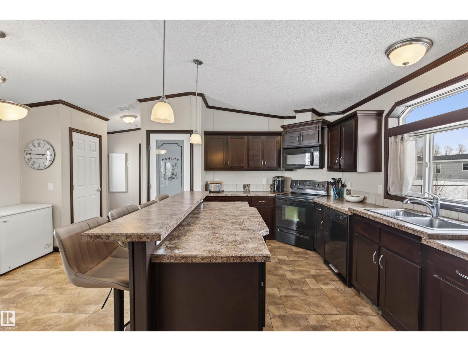 Additional image 6 of 5914 Kinosoo Crescent, Cold Lake, AB, T9M0C6