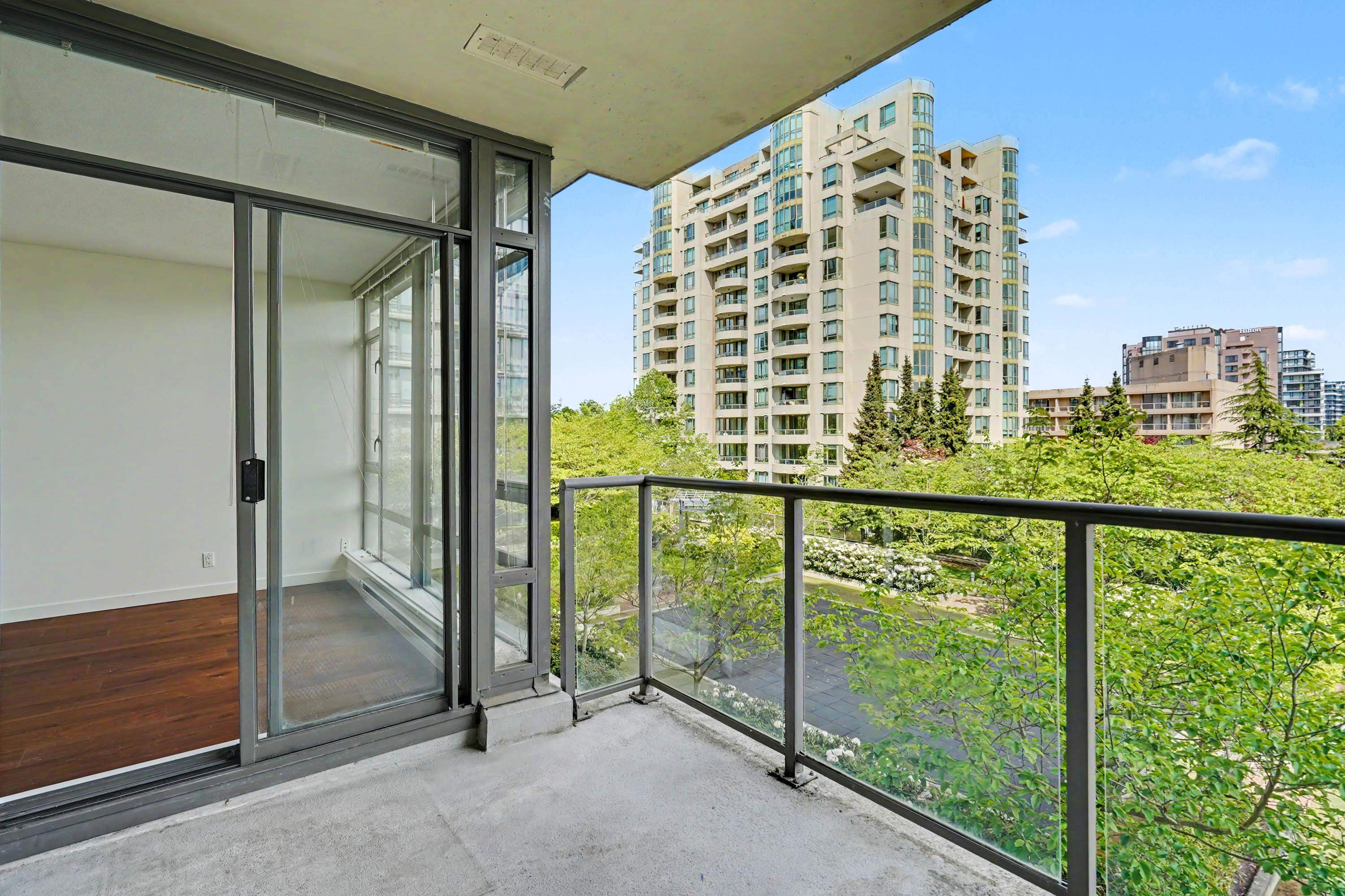 Additional image 4 of 702-6888 Alderbridge Way, Richmond, BC, V8B 0L8