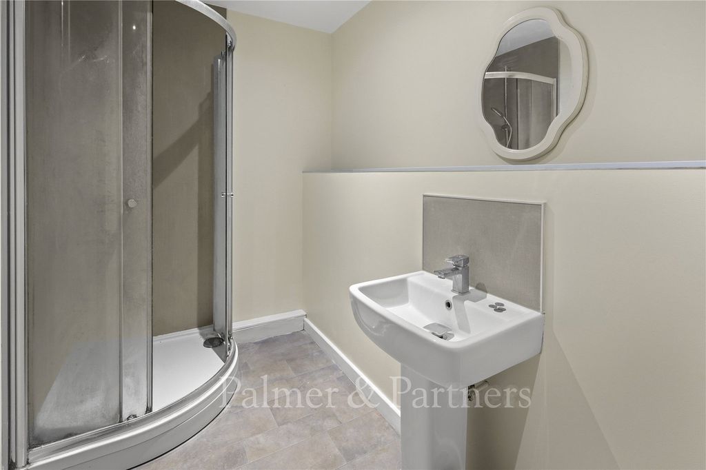Additional image 7 of 4 bed flat to rentSt Edmund House, Rope Walk, Ipswich, Suffolk IP4