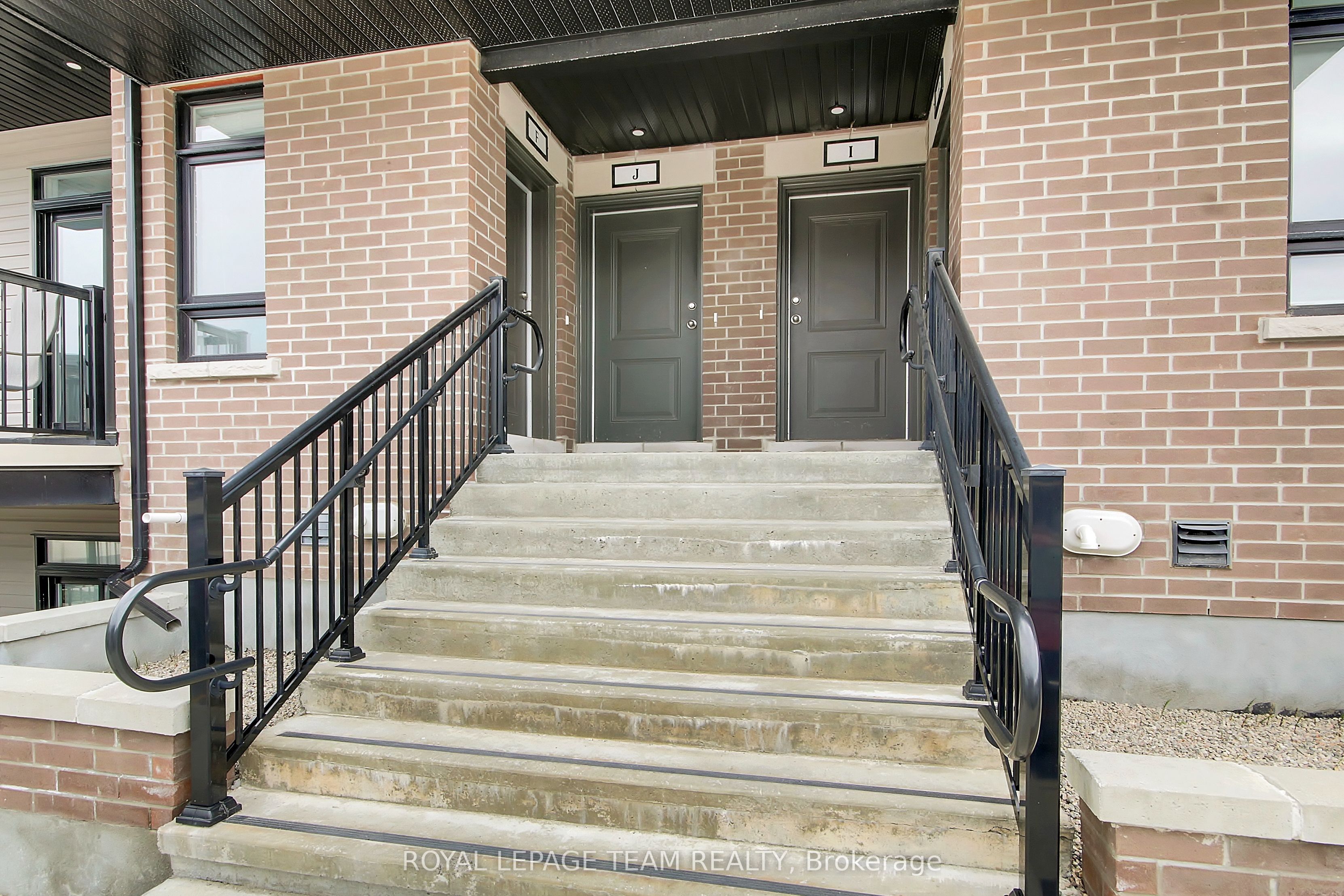Additional image 3 of F-320 Tulum Crescent, Ottawa, ON, K2S 0W1