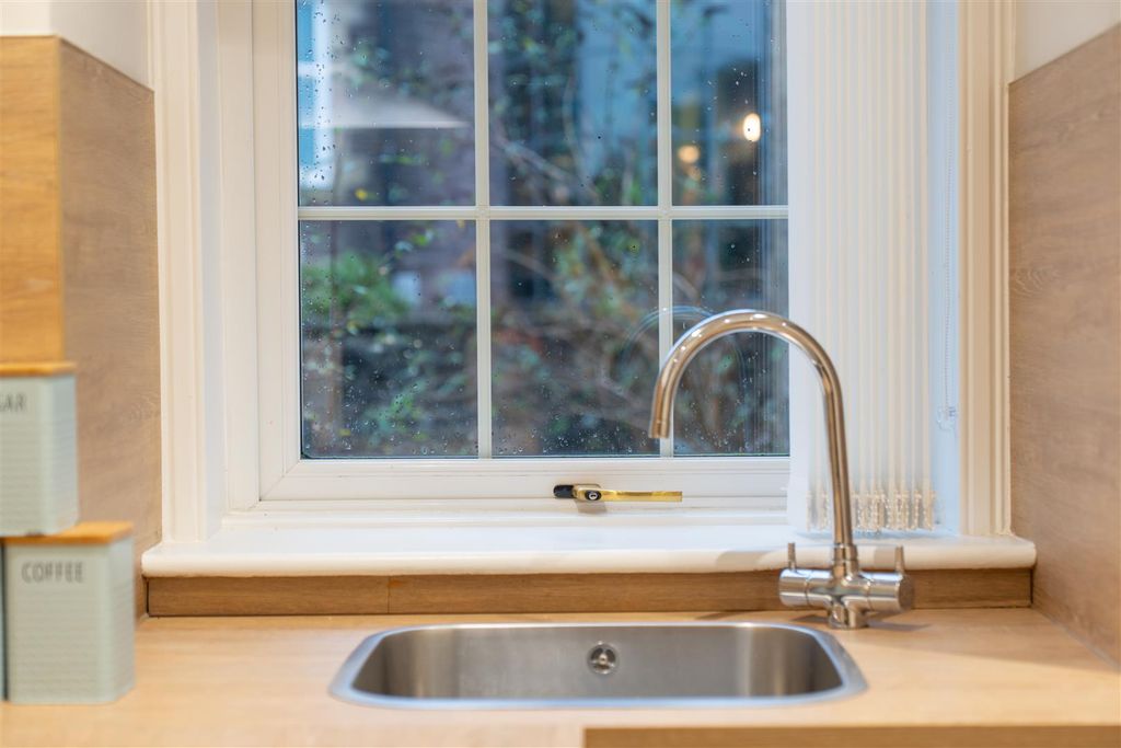 Additional image 3 of 2 bed flat for saleKing Street, Crieff PH7