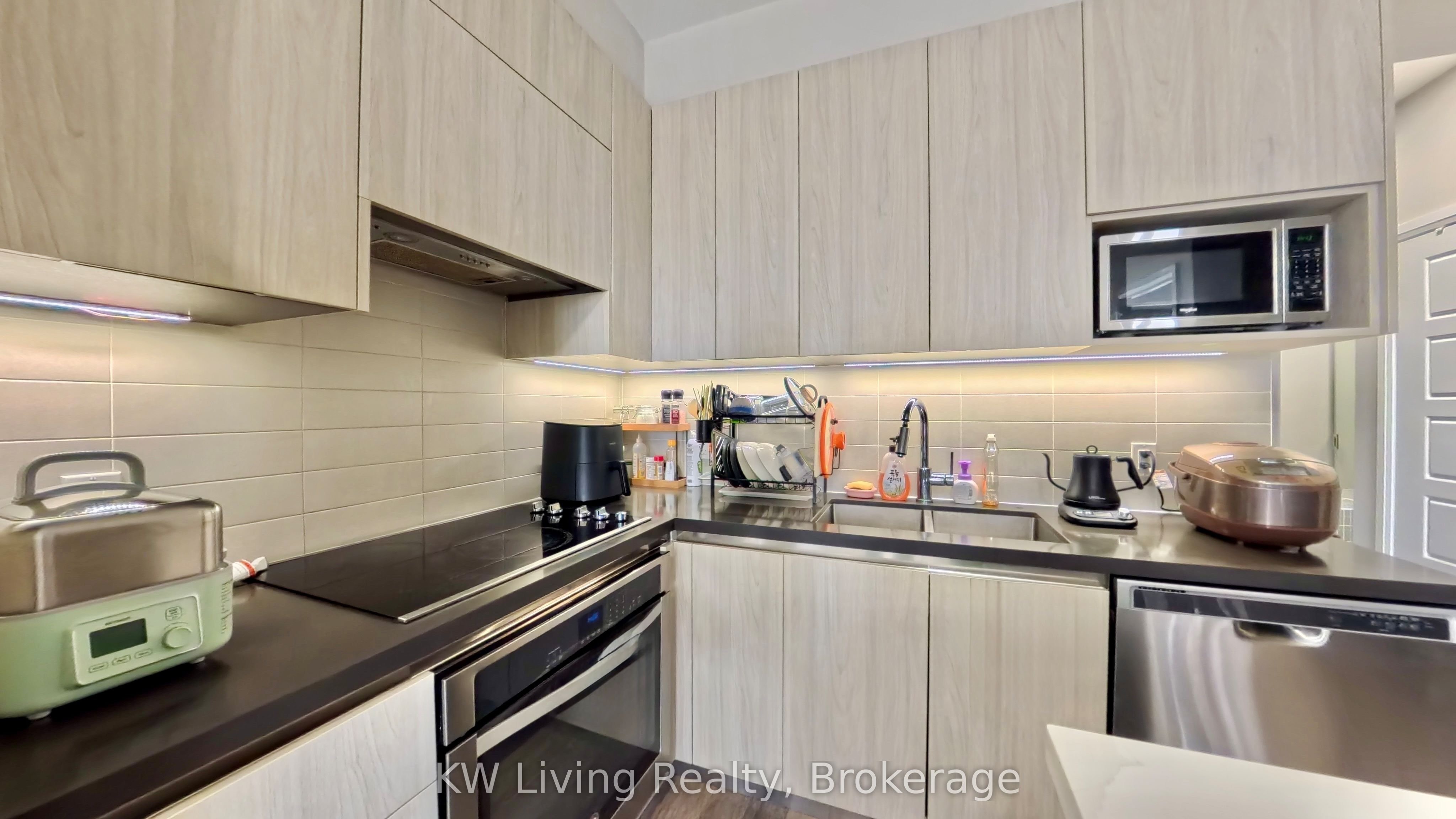 Additional image 6 of 711-15 Water Walk Drive, Markham, ON, L6G 0G2