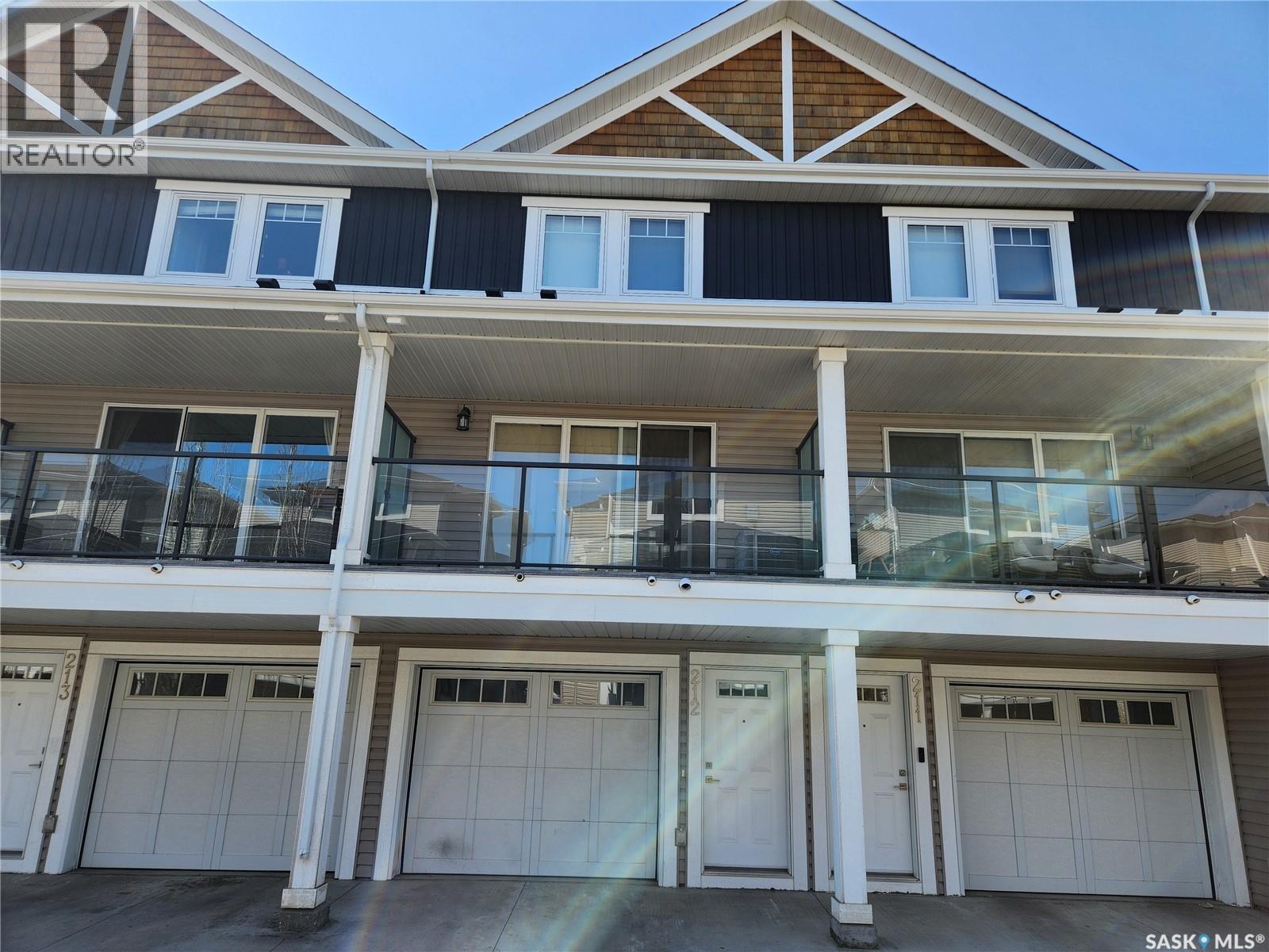 #212 315 Dickson CRESCENT