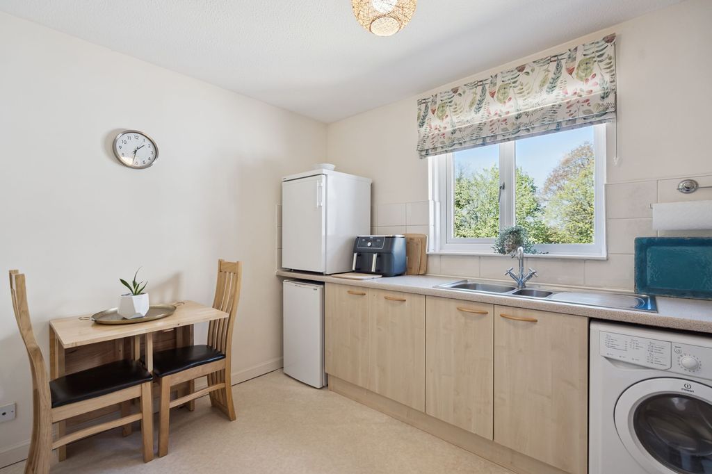 Additional image 5 of 2 bed flat for saleAnnfield Gardens, Stirling FK8
