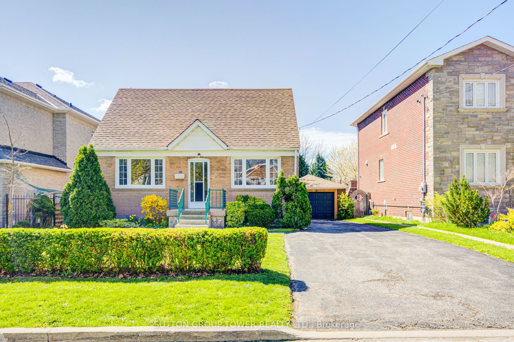 Additional image 3 of 31 Melody Road S, Toronto, ON, M9M 1C9