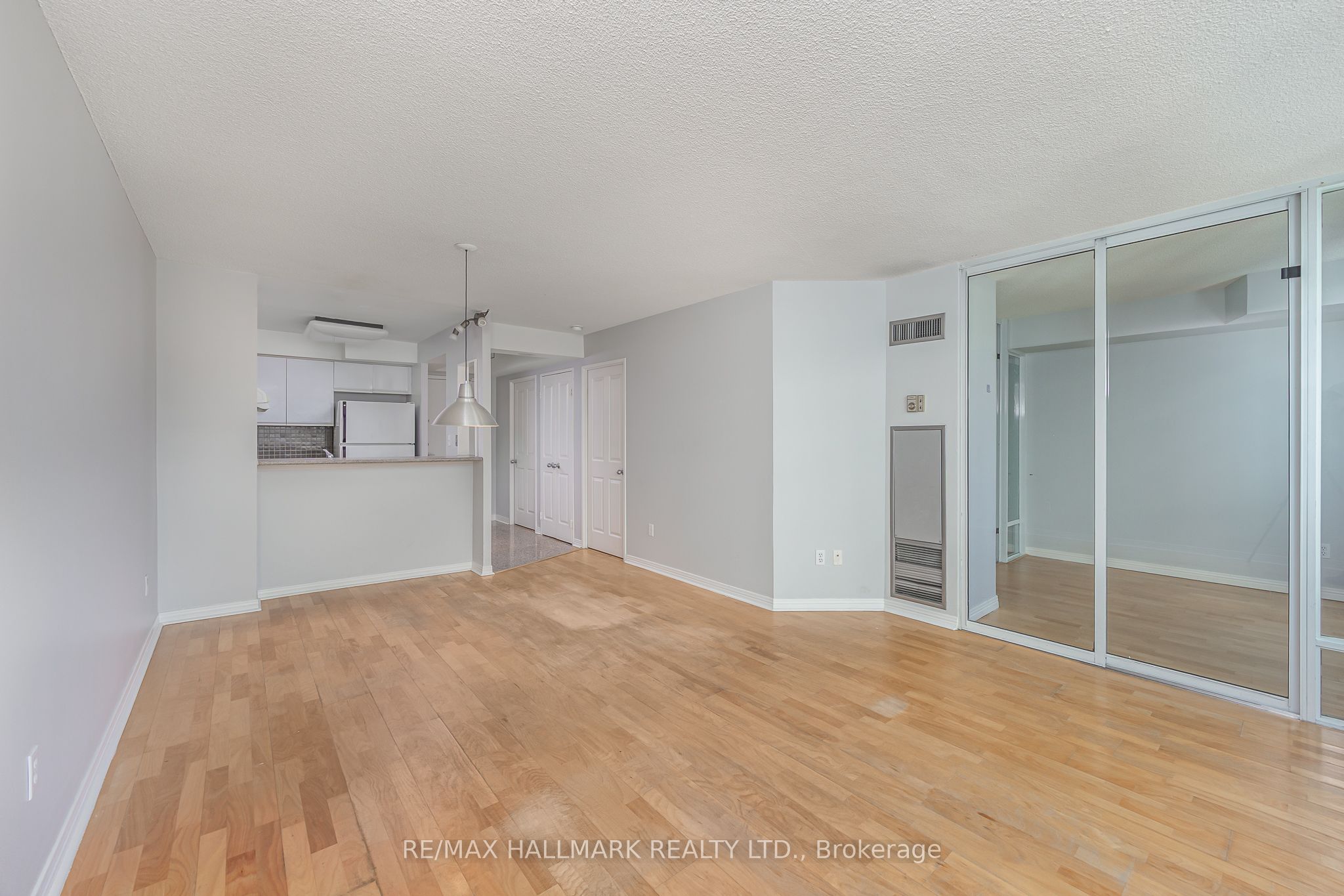 Additional image 6 of 506-942 Yonge Street, Toronto, ON, M4W 3S8