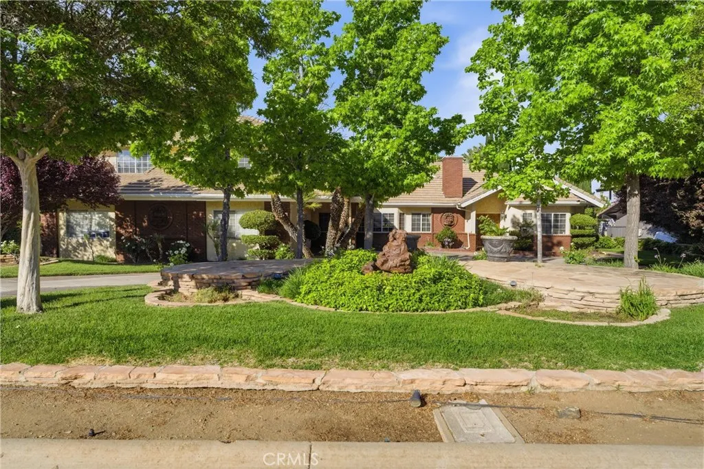 41504 Mission Dr, Palmdale, CA 93551 photo 5