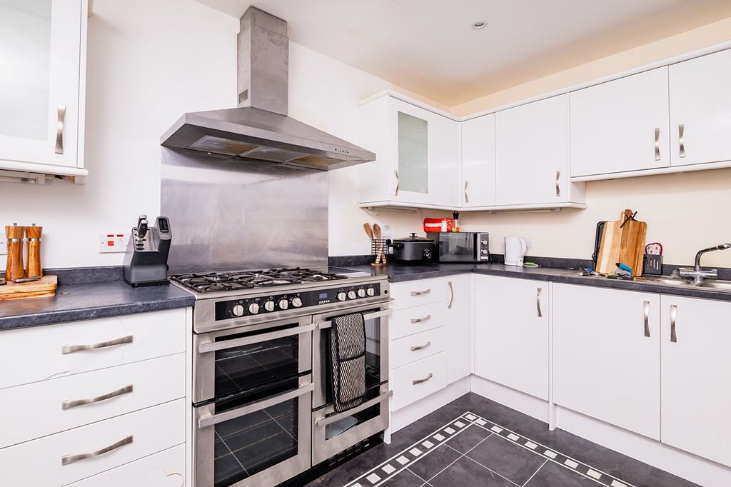 Additional image 6 of 3 bed flat for saleBaltic Street, Montrose DD10
