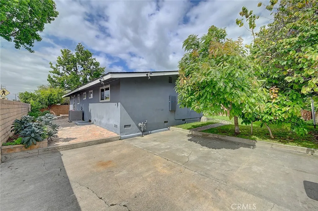 Additional image 113 of 2044 W Spruce Avenue, Orange, CA 92868