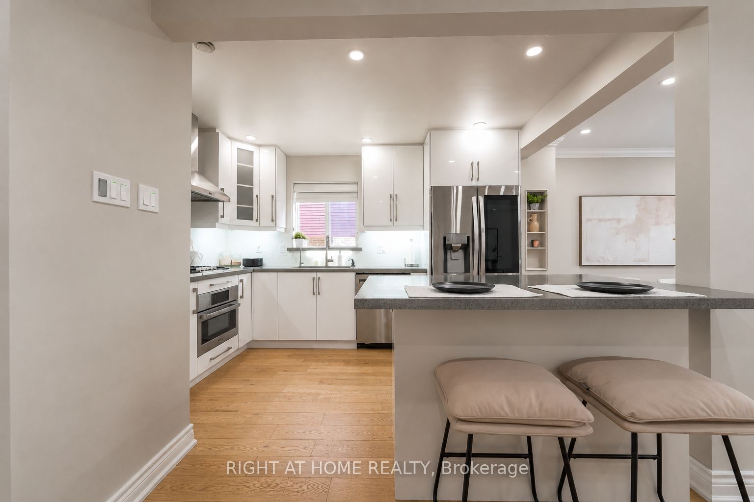 Additional image 3 of 3305 Burdock Place, Mississauga, ON, L5A 4B7