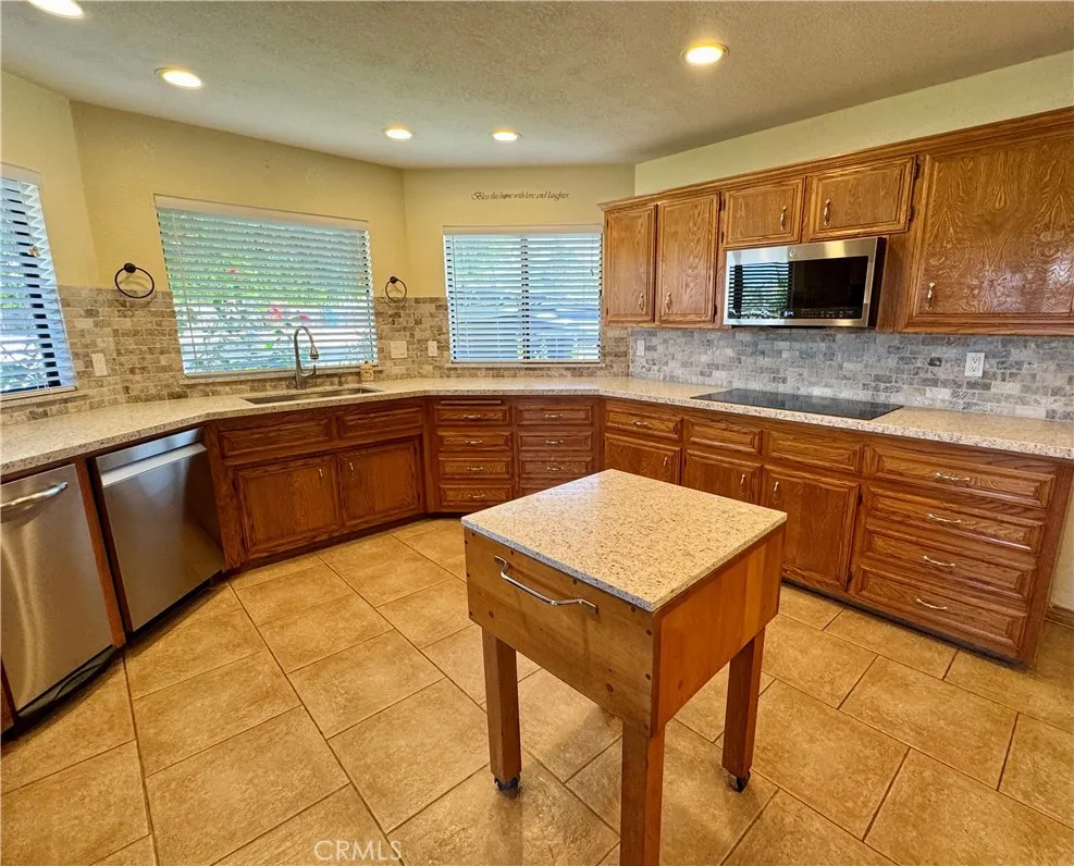 Additional image 32 of 41565 Thornton Ave, Hemet, CA 92544
