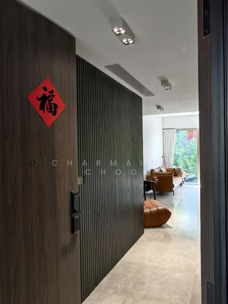 20 Harbourfront Avenue photo 3