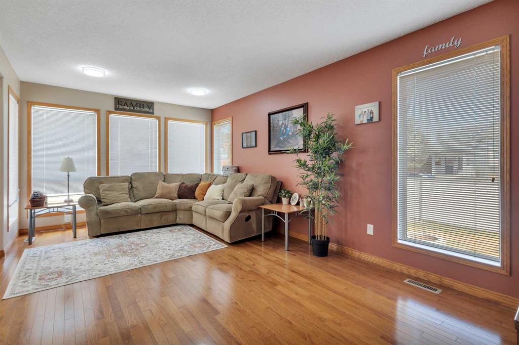 Additional image 4 of 4344 60a Avenue Crescent, Innisfail, AB, T4G 1L2