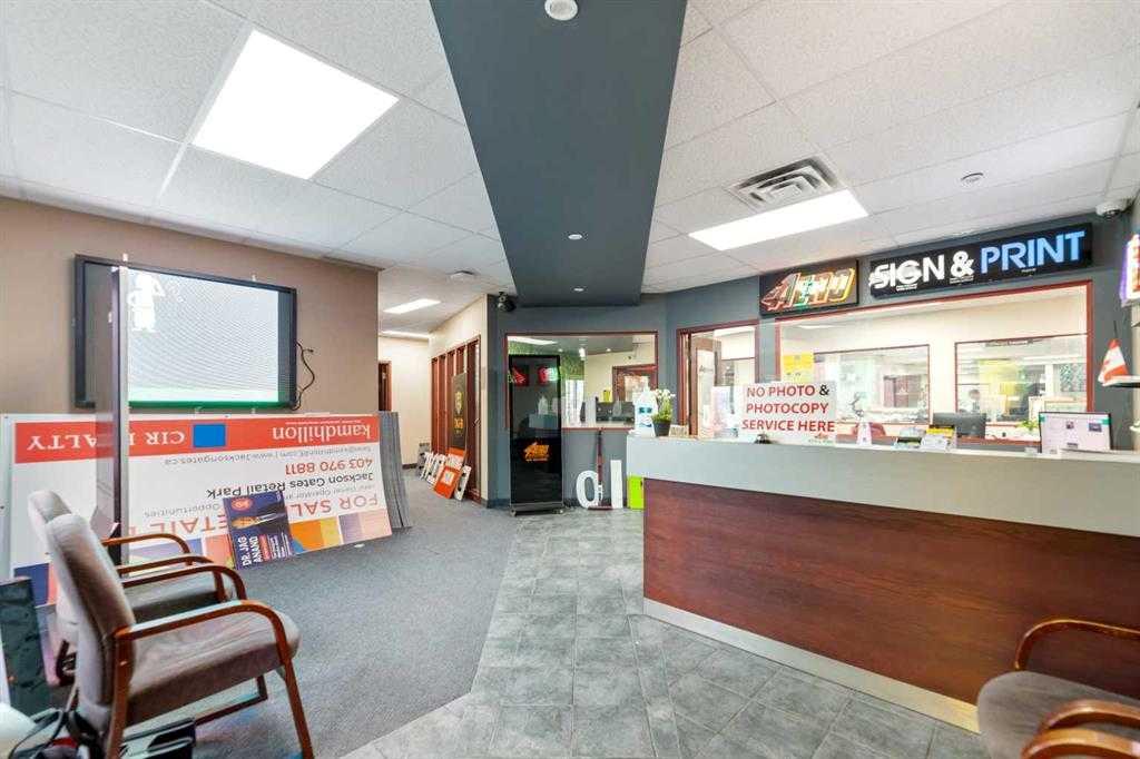 Additional image 5 of 4852 50 Avenue NE, Calgary, AB, T3J4L8