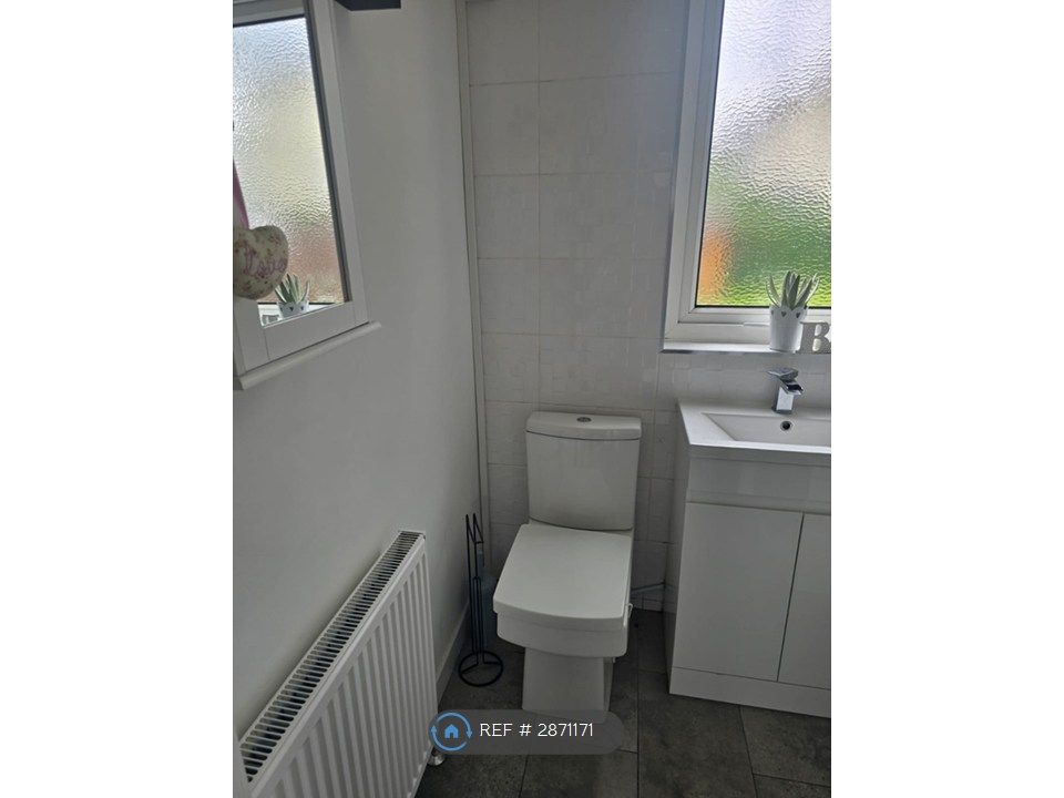 Additional image 18 of 2 bed flat to rentElm Road, Clydebank G81