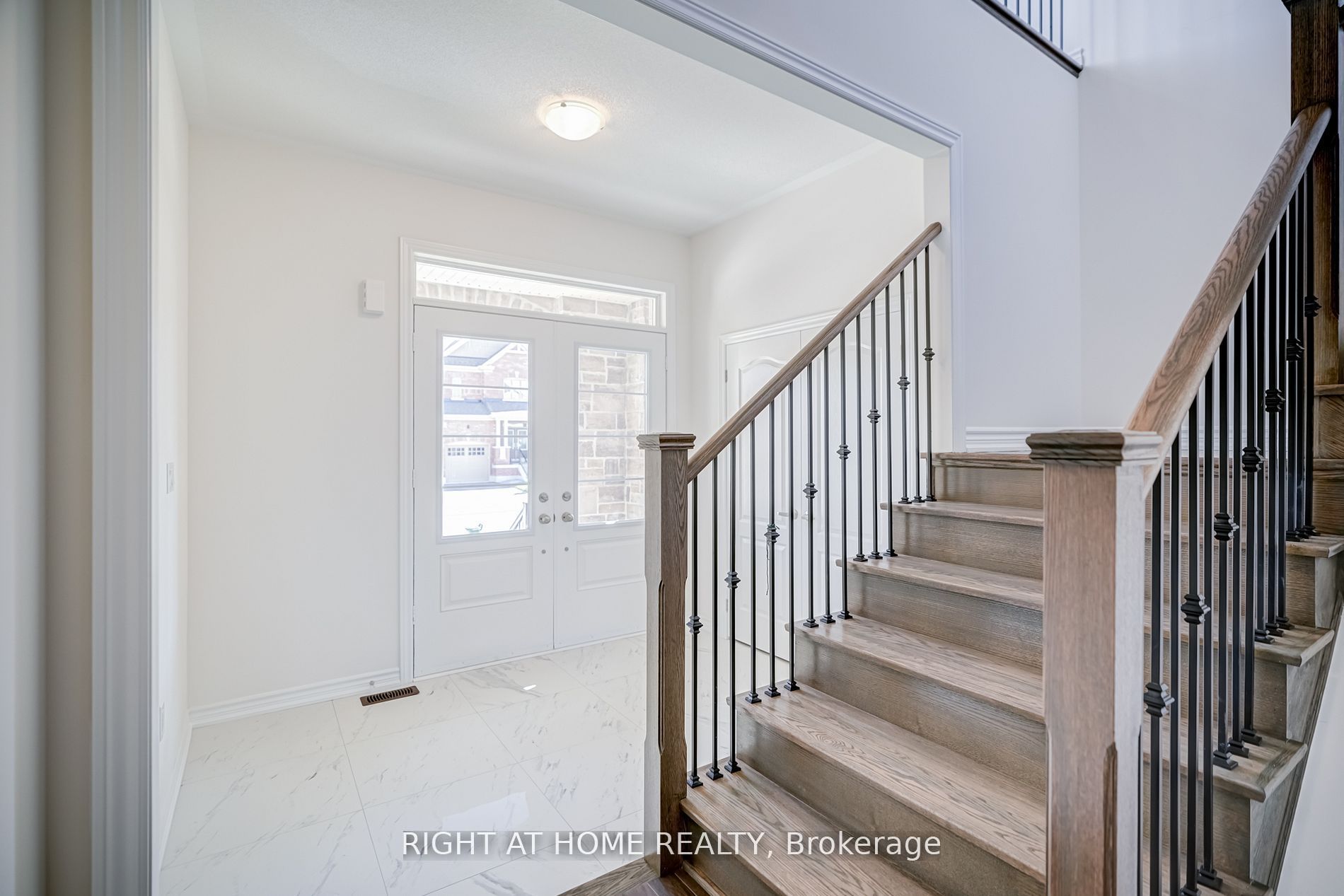Additional image 3 of 96 Connell Drive, Georgina, ON, L4P 1J5