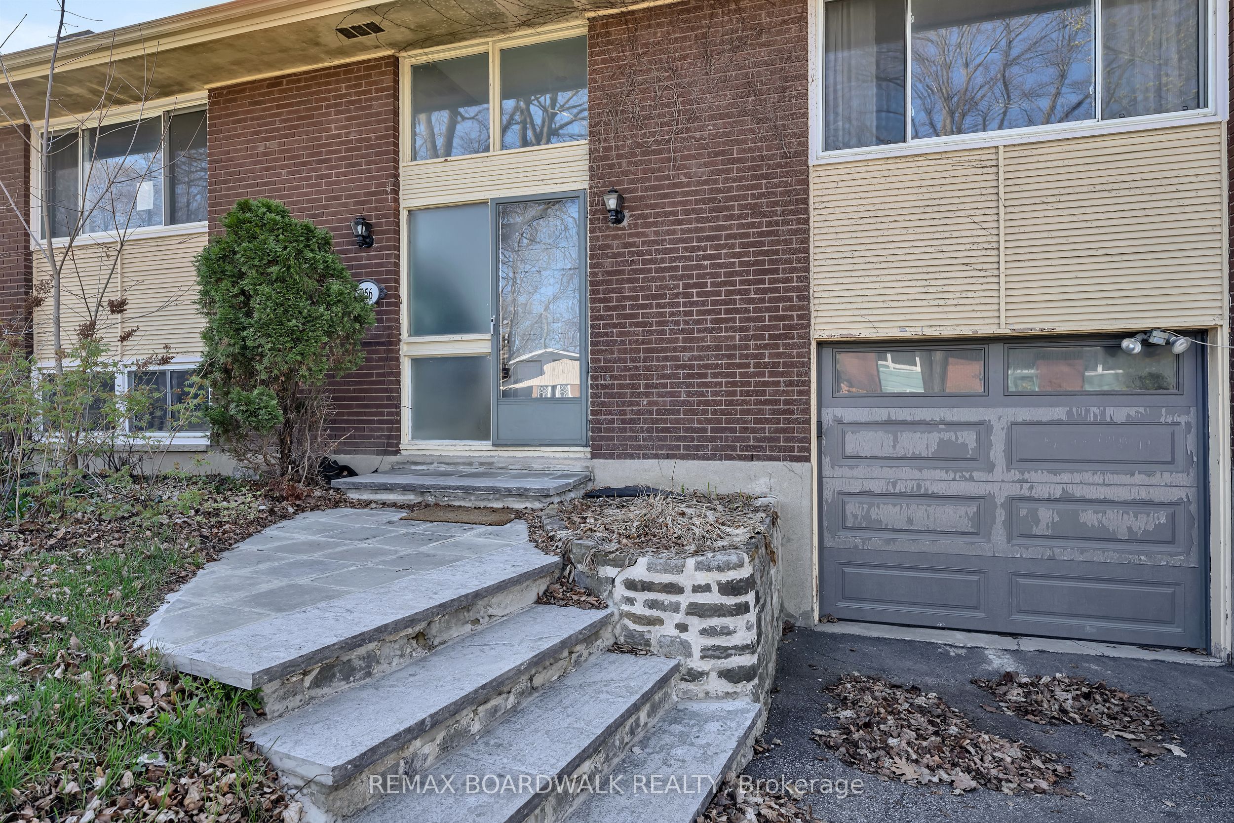 Additional image 3 of 956 Garwood Avenue, Ottawa, ON, K1V 6W9