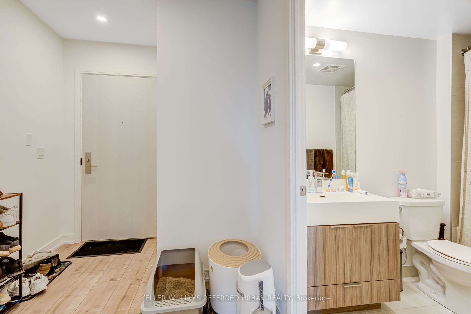 Additional image 3 of 401-30 Samuel Wood Way, Toronto, ON, M9B 0C9