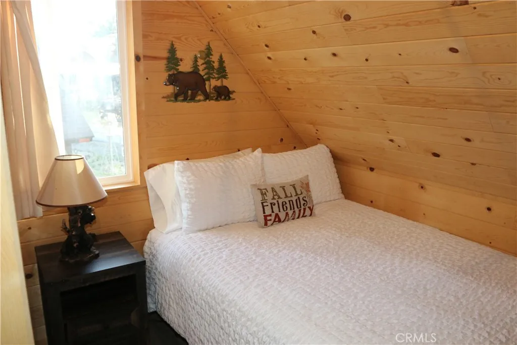 Additional image 18 of 400 Shakespeare Ln, Big Bear City, CA 92314