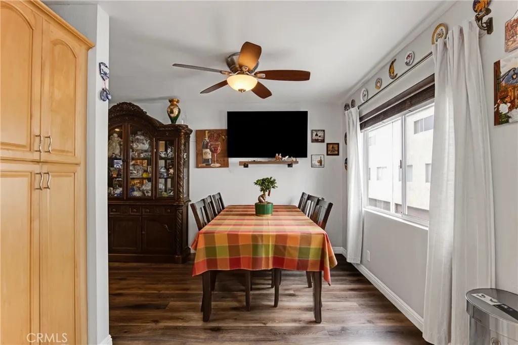 Additional image 41 of 9562 Via Bernardo, Burbank, CA 91504