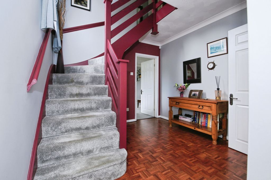Additional image 9 of 5 bed detached house for saleDanes Close, Peterborough PE1