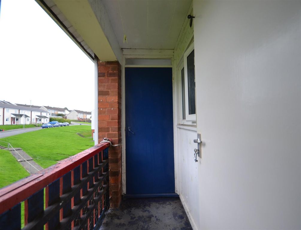 Additional image 11 of 2 bed flat to rentCurlew Close, Haverfordwest SA61