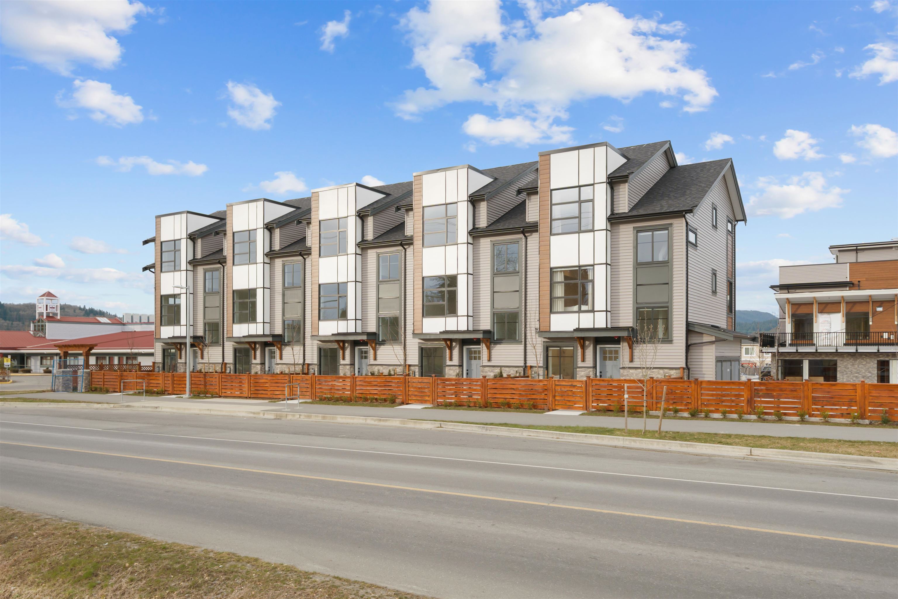 Additional image 3 of 9-32929 Cherry Avenue, Mission, BC, V2V 2V1