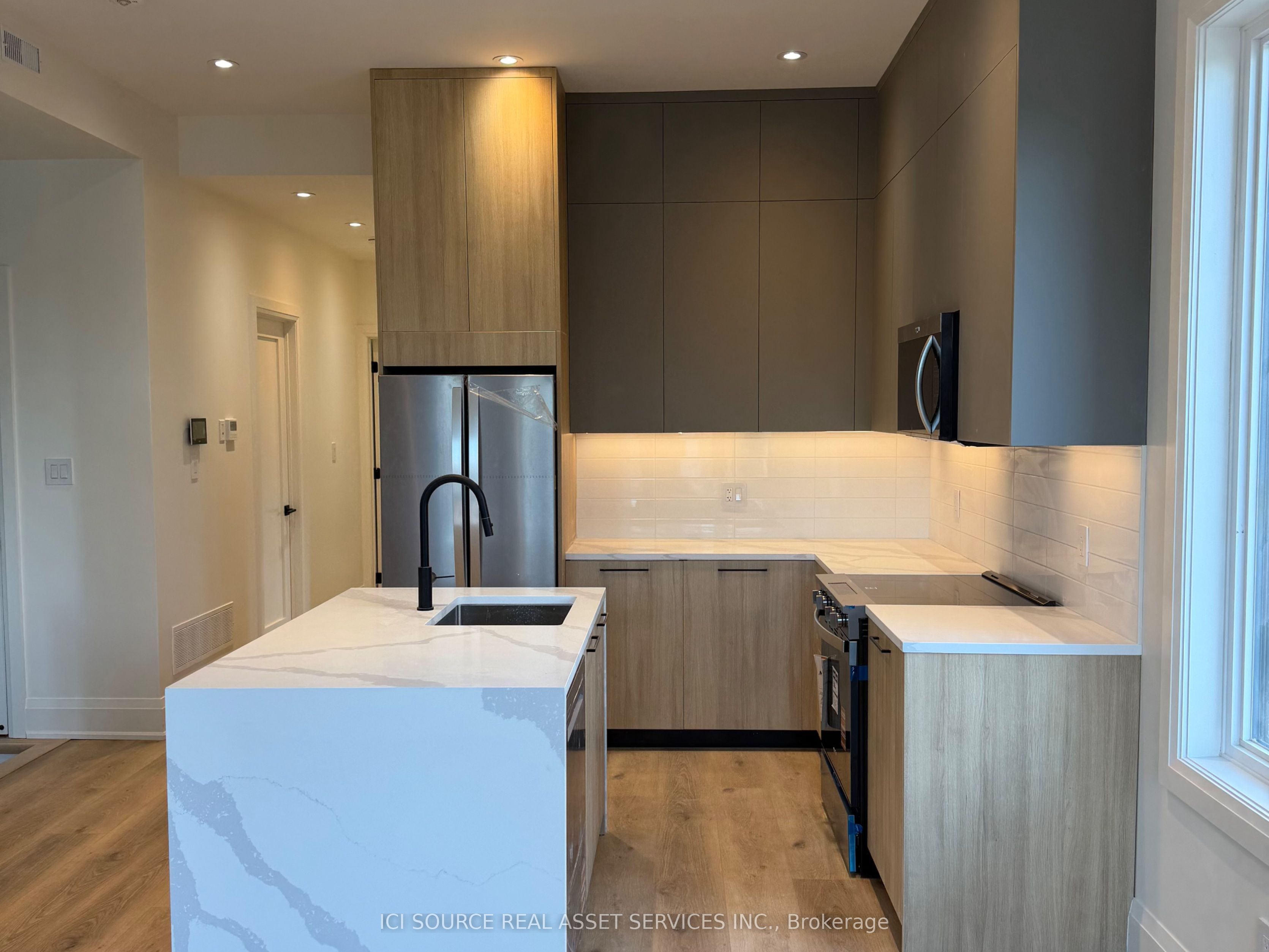 Unit 1-28 Norcross Road, Toronto, ON, M3H 2R4