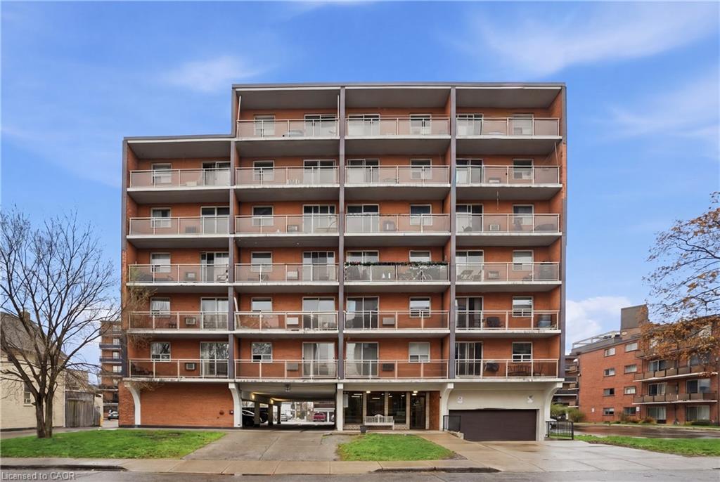 401-30 Summit Avenue, Hamilton, ON, L8V 2R8