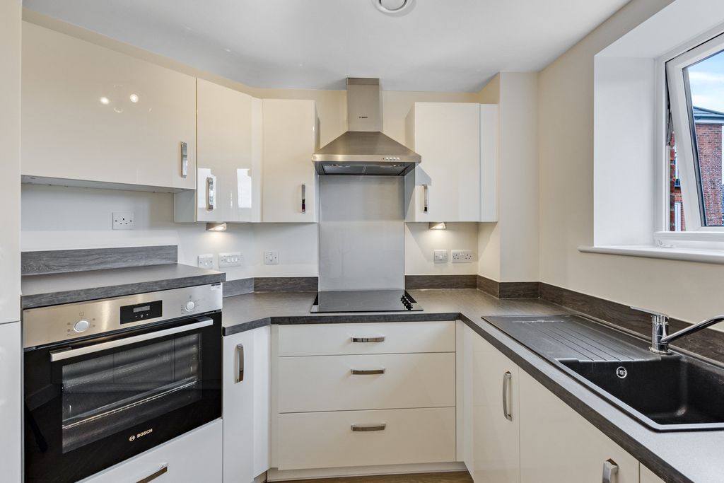 2 bed flat to rentThe Moors, Thatcham RG19