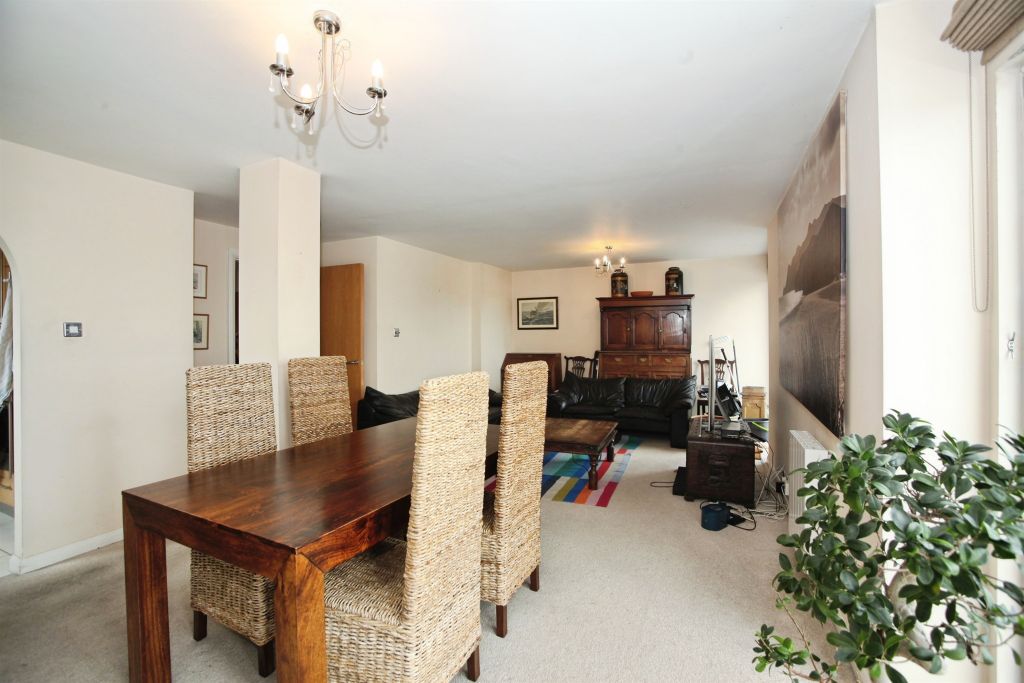 Additional image 4 of 3 bed penthouse for salePierhead View, Penarth CF64
