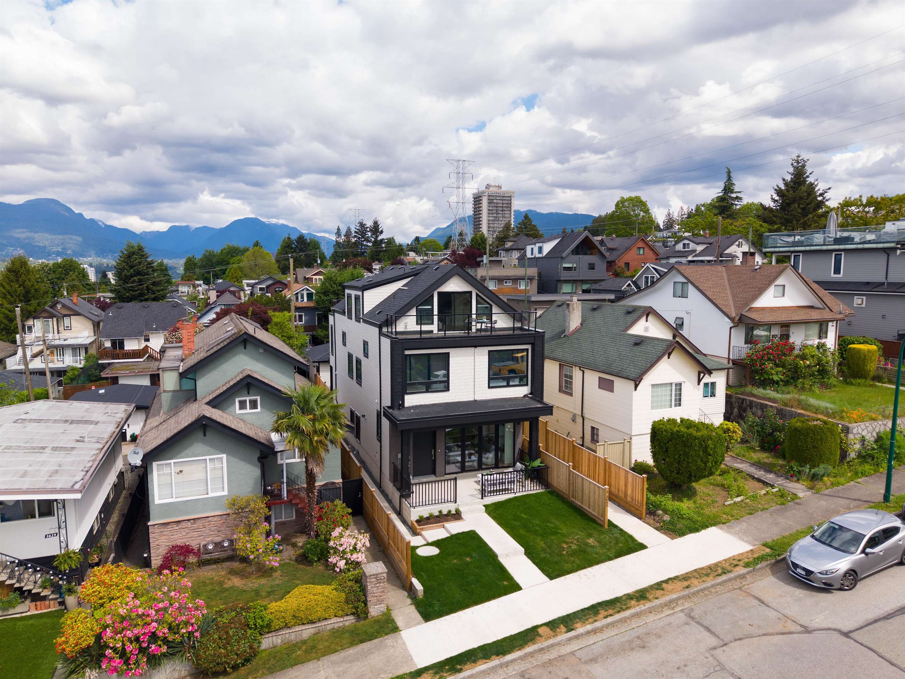 Additional image 2 of 1-3645 Dundas Street, Vancouver, BC, V5K 1S3