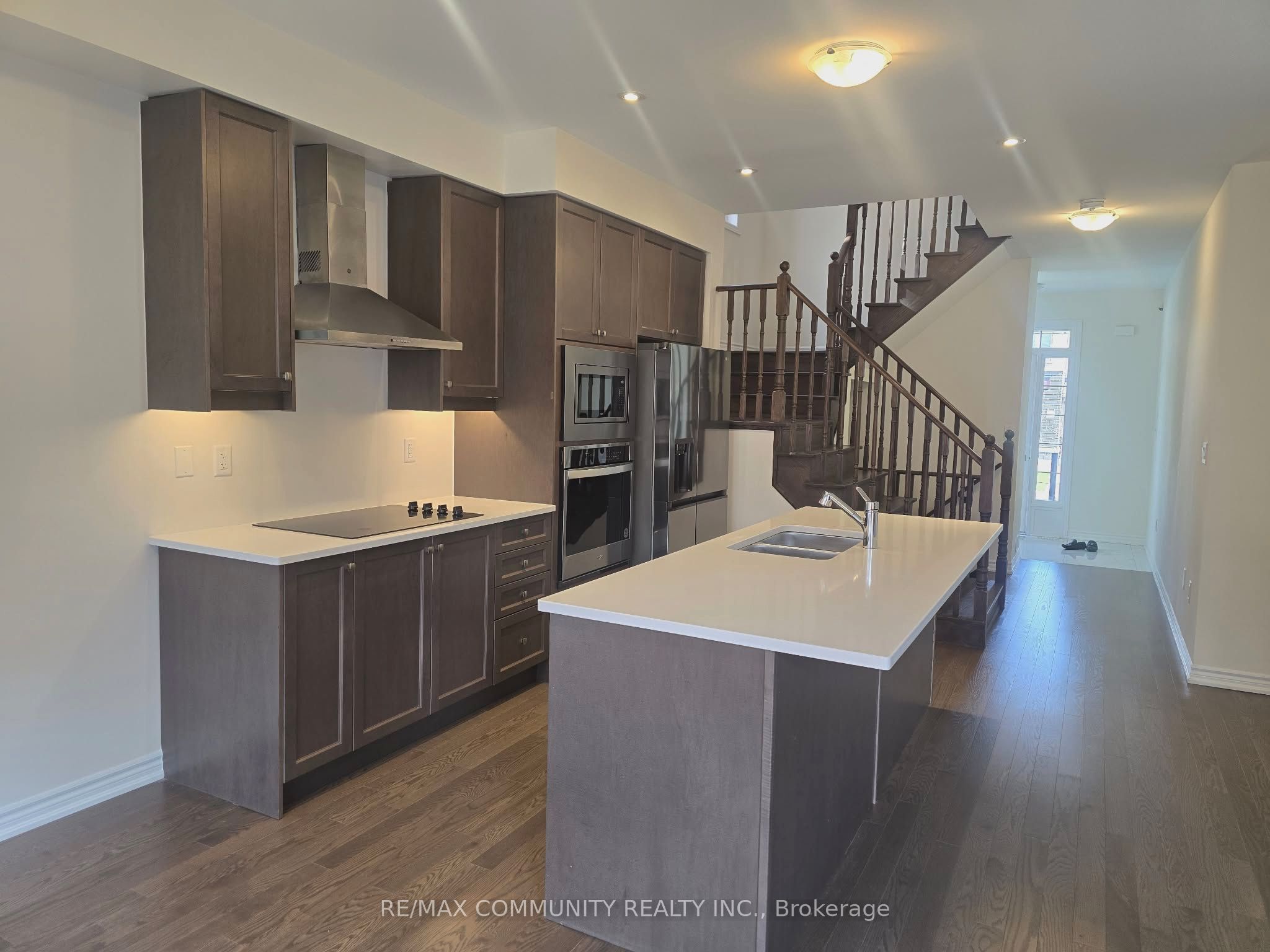 Additional image 3 of 59 Mountainside Crescent, Whitby, ON, L1R 0P4