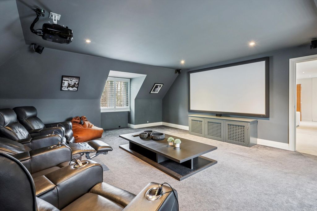 Additional image 19 of 6 bed detached house to rentFairbourne, Cobham, Surrey KT11