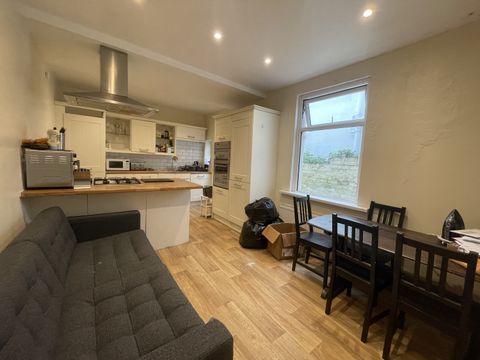 Carlisle Street, Splott CF24, Room to rent