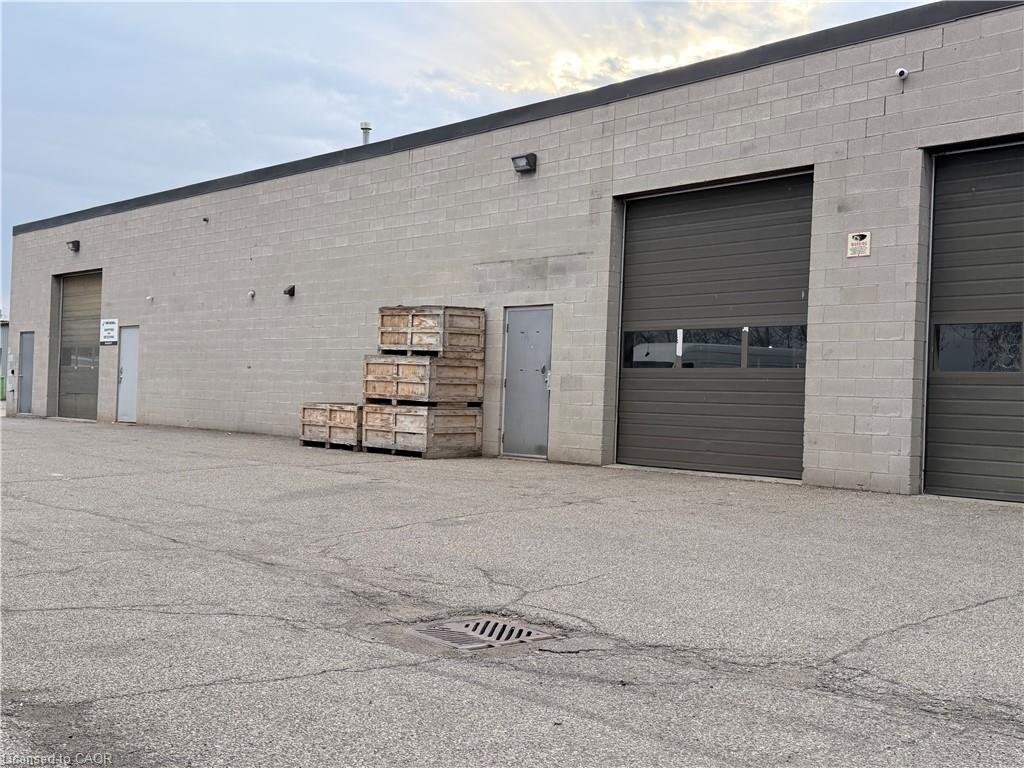 8B-1254 Plains Road E, Burlington, ON, L7S 1W6