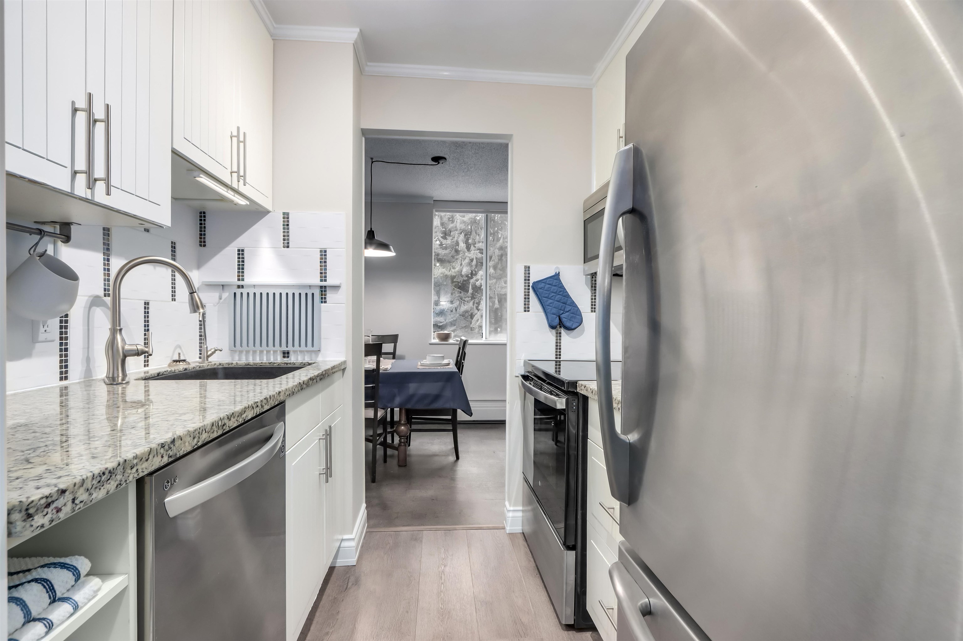Additional image 2 of 303-2004 Fullerton Avenue, North Vancouver, BC, V7P 3G8