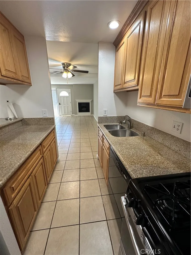 Additional image 35 of 15031 Chatsworth St Unit 22, Mission Hills (San Fernando), CA 91345