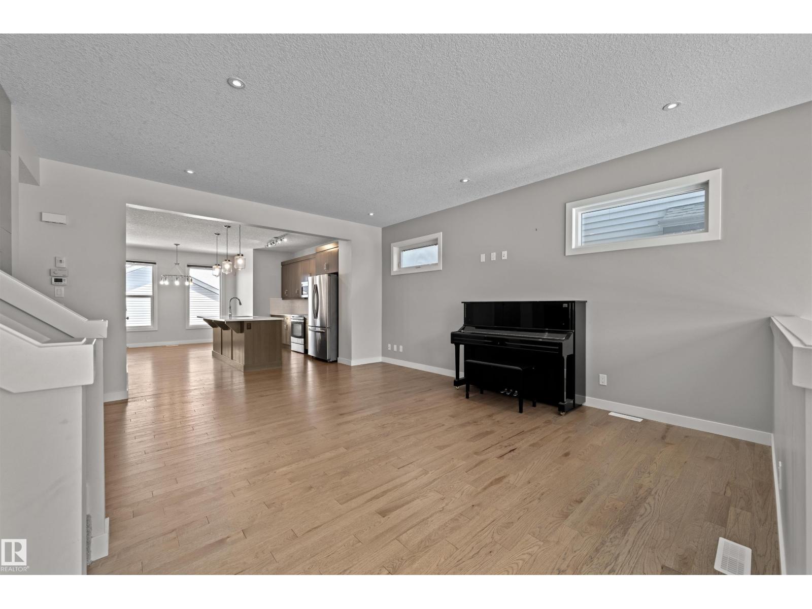Additional image 5 of 6906 Cardinal Wynd SW, Edmonton, AB, T6W2Y4