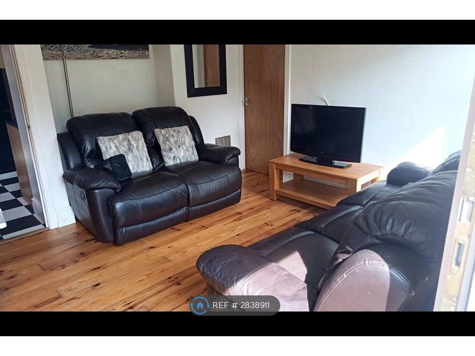 Additional image 2 of 5 bed end terrace house to rentGrenville, Falmouth TR11