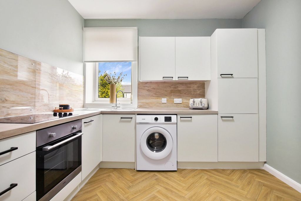 Additional image 14 of 2 bed flat for saleBurns Crescent, Girdle Toll, Irvine KA11