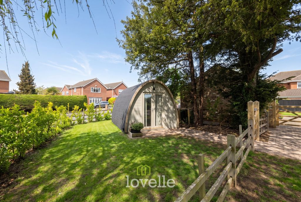 Additional image 40 of 5 bed detached house for saleArcher Road, Waltham DN37