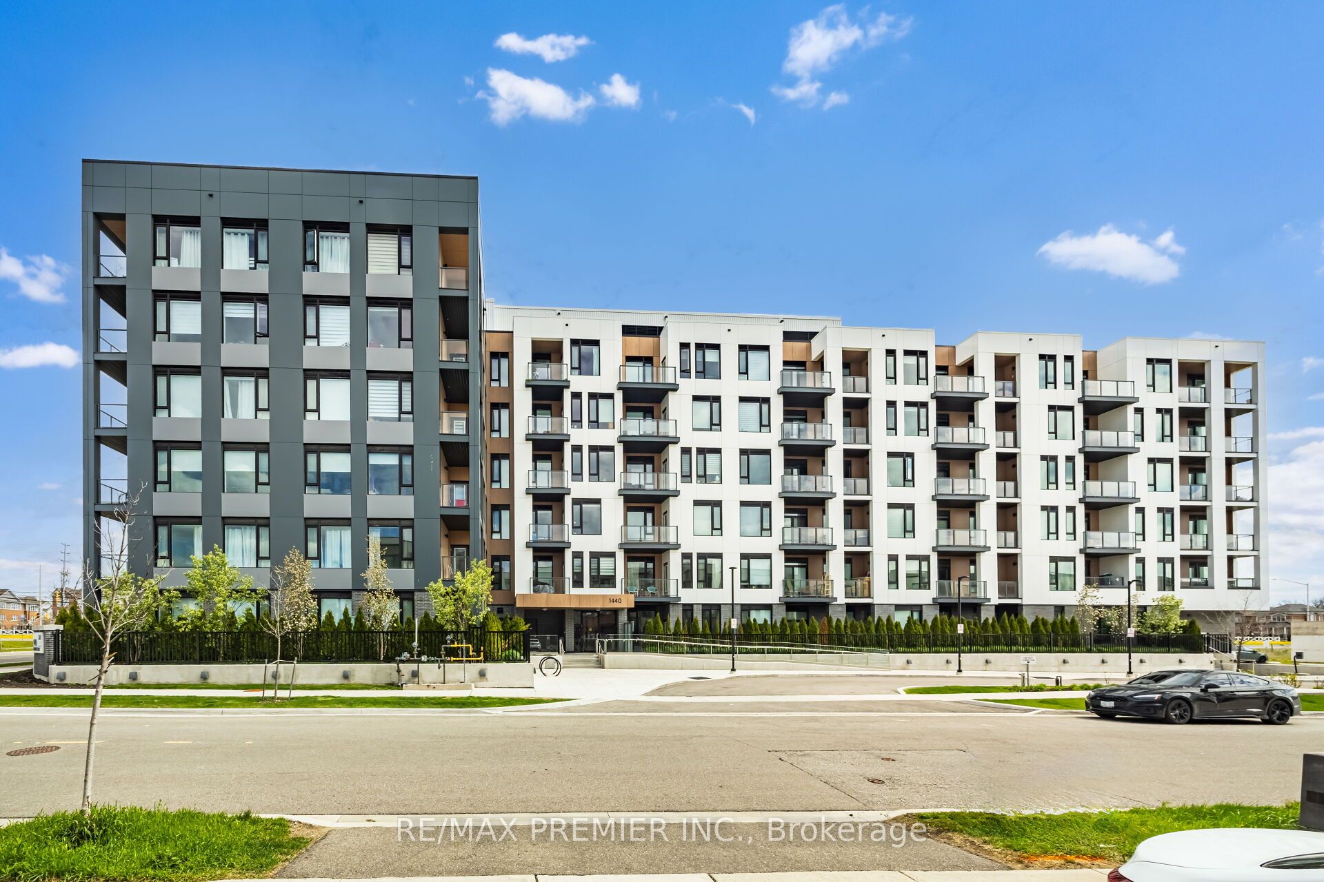 Additional image 2 of 510-1440 Clarriage Court, Milton, ON, L9T 2X5
